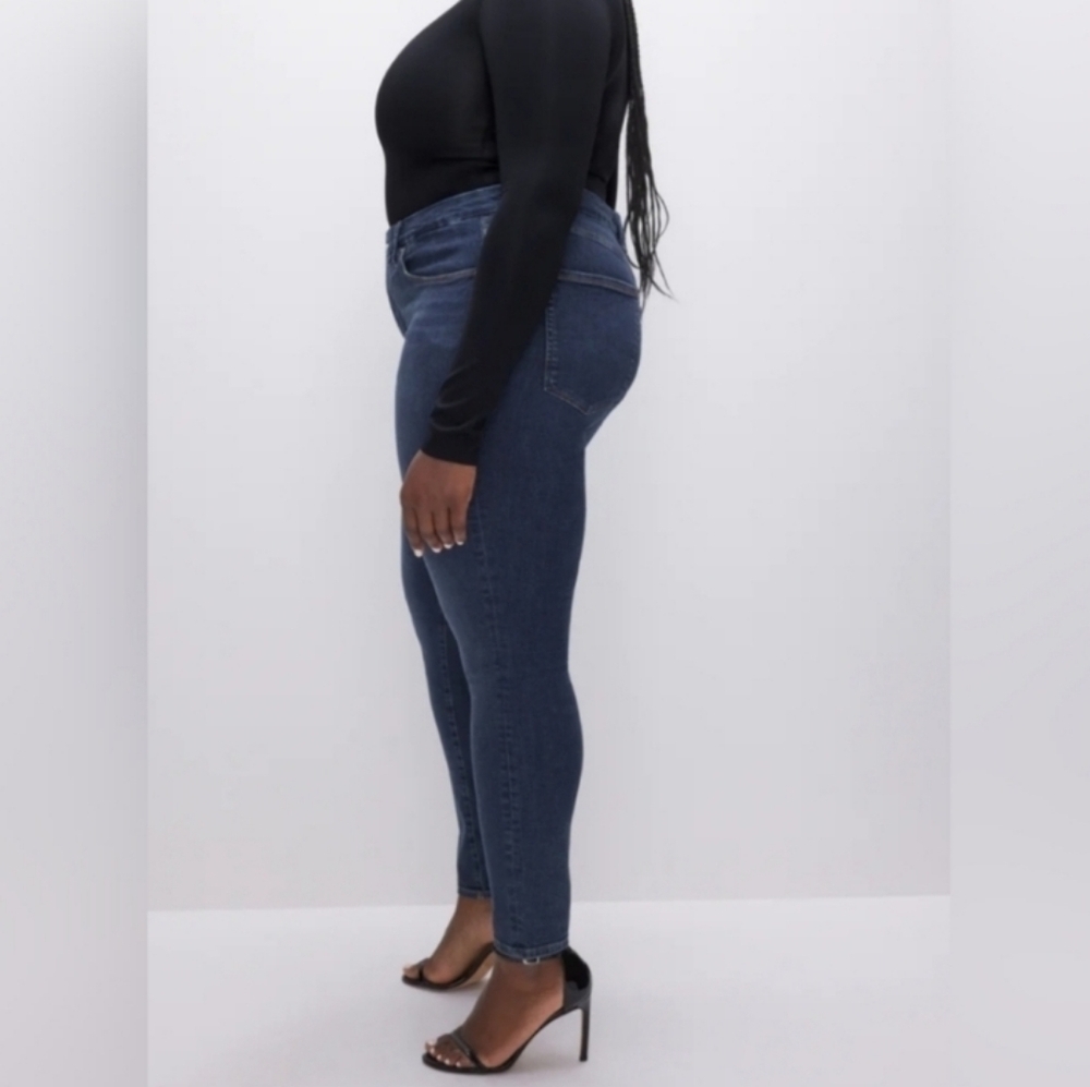 Good American Good Curve Skinny Jeans - Picture 2 of 14